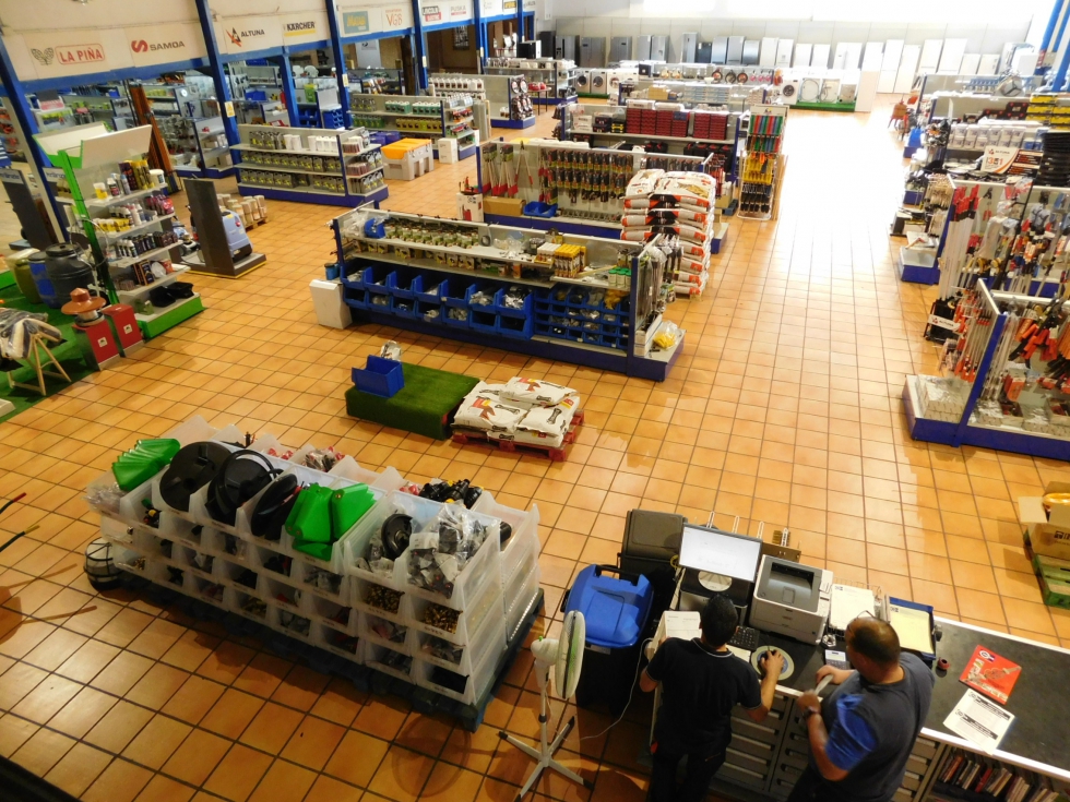 En su sede central de Mrida (Badajoz) tiene una de las mayores tiendas multiproducto de todo el sur de Europa