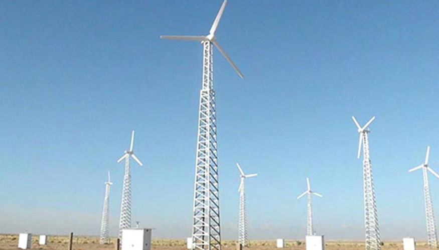 Turbinas elicas de pequea escala con plantas de desalinizacin para pueblos costeros de Mauritania...