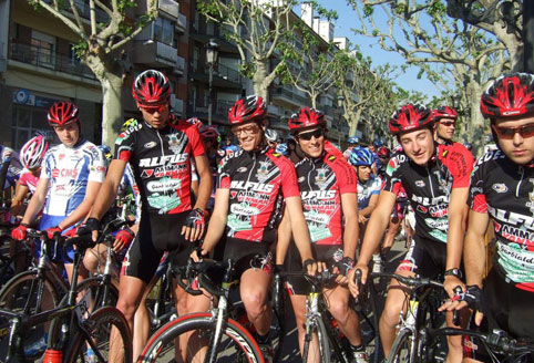 En 2007, Maquinaria J. Aurteneche ha patrocinado a varios deportistas y equipos