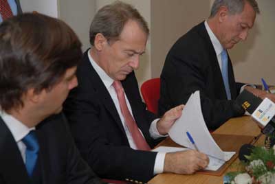 Signing of the agreement