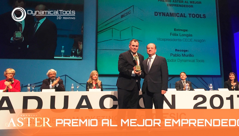 El CEO y fundador de Dynamical Tools, Pablo Murillo (izq.), recibi el galardn