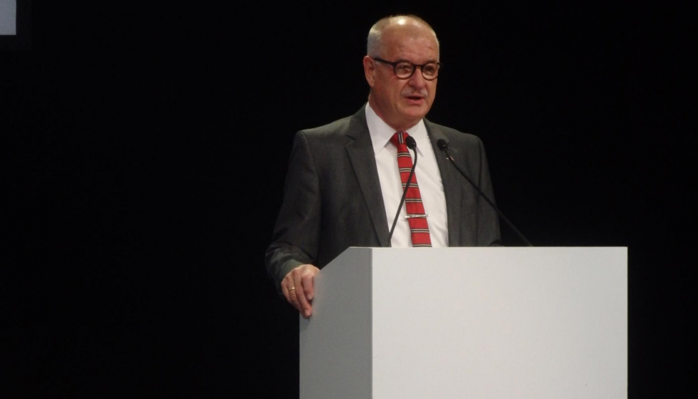 Dr. Eckhard Keill, presidente del consejo de direccin de Roto Frank