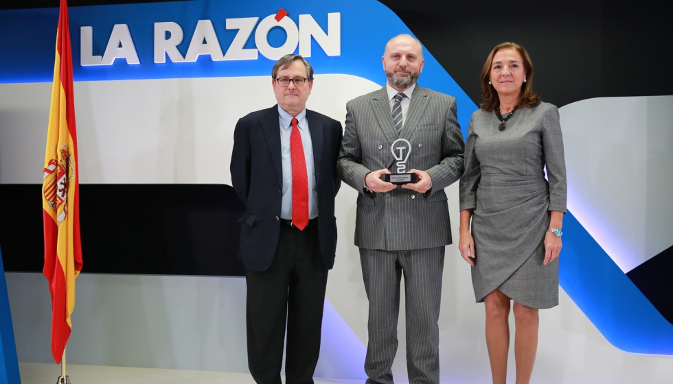 Jos Manuel Menndez, director comercial de de Risco Group Iberia, entre Francisco Marhuenda, director de La Razn, y Carmen Vela...