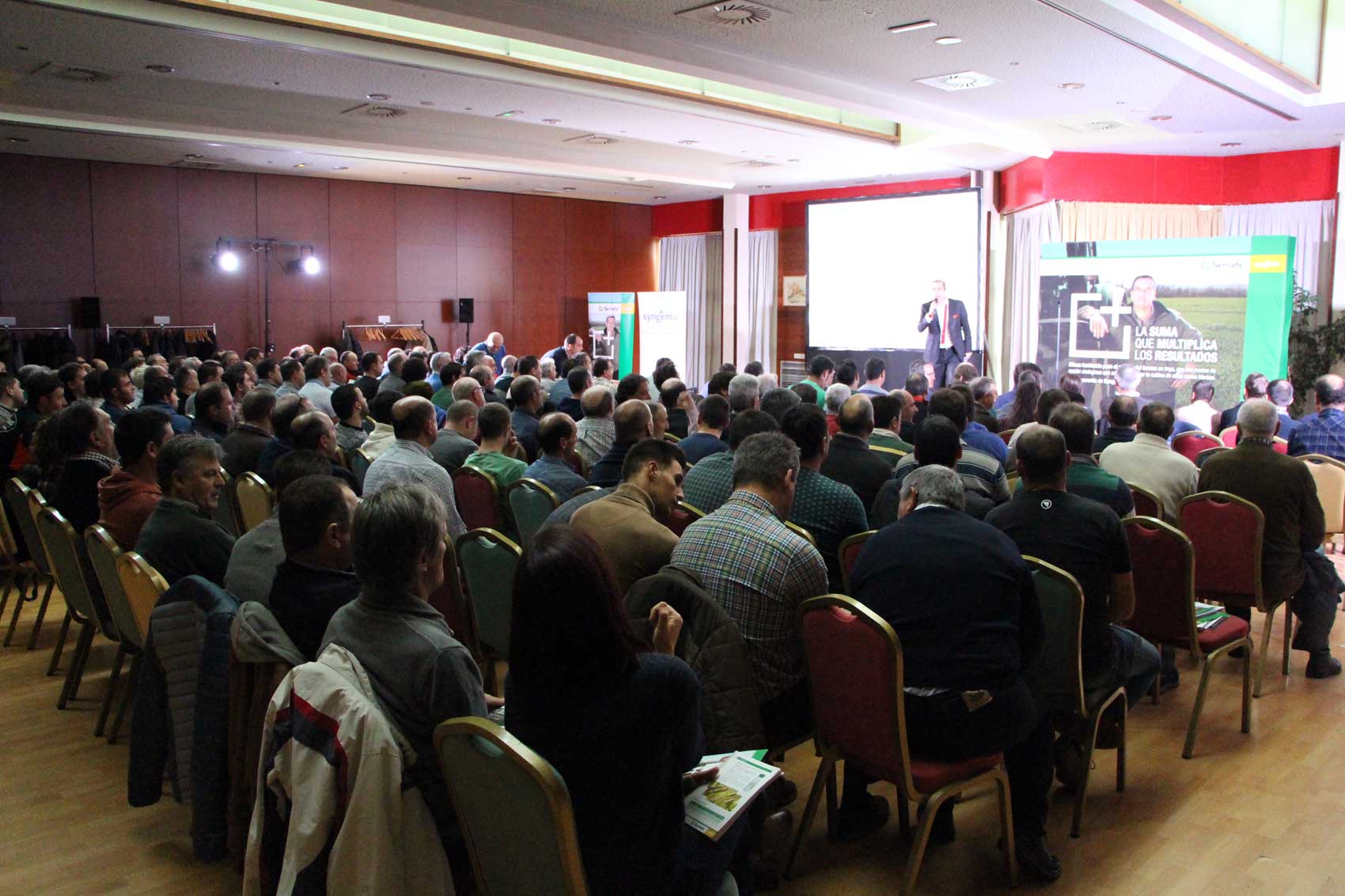 Ms de 200 agricultores y tcnicos acudieron a la Jornada de Serrate en Burgos