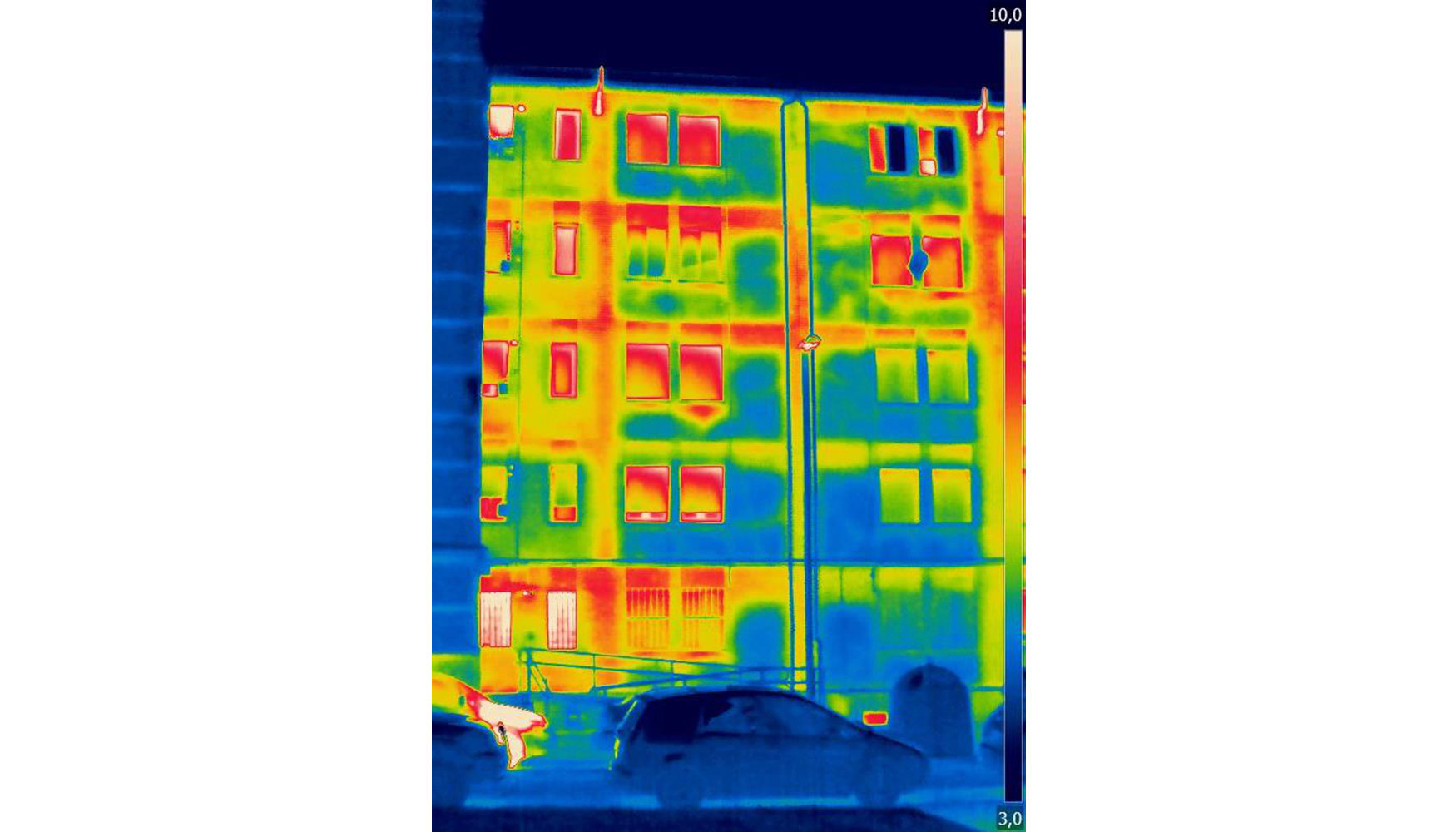 Imagen trmica de un bloque de viviendas del Pas Vasco en los aos 70, donde se evidencia la prdida de calor por falta de aislamiento...