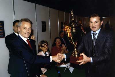 The award was given by Jean-Luc Vincent to Guido Azzolin