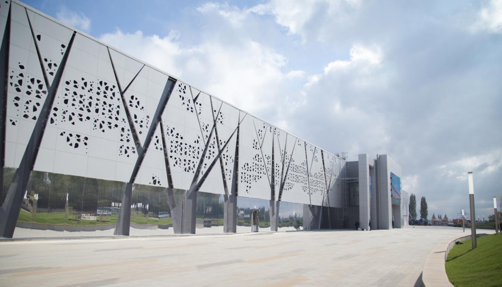 Sistema de fachada ventilada Ark-Wall de Isopan en el nuevo museo de Volgogrado