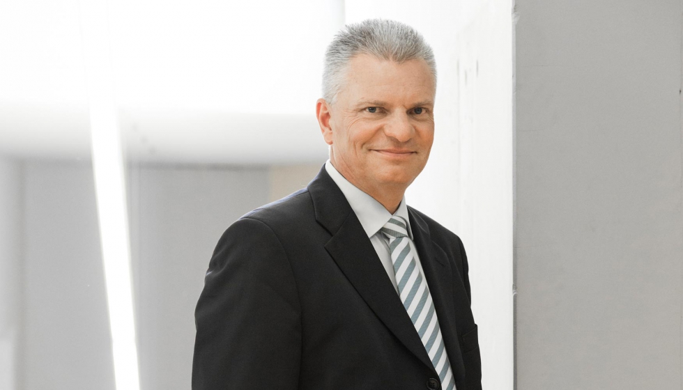 Doctor Claus Emmelmann, ex director gerente de Laser Zentrum Nord y ahora, tras su incorporacin a la organizacin de investigacin Fraunhofer...
