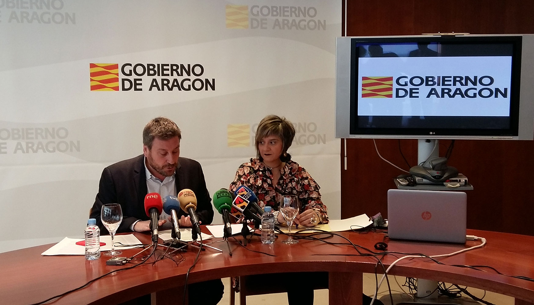 Jos Luis Soro y Mayte Andreu durante la presentacin que tuvo lugar en Teruel