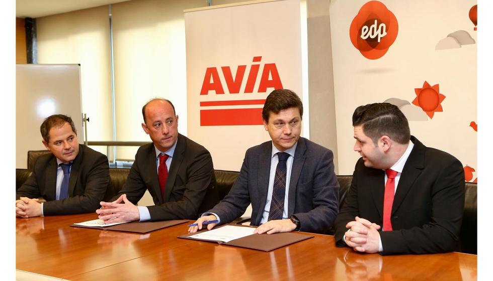 De izquierda a derecha Javier Izquierdo, Iaki, Aguirrebea, Pablo Fernndez y Antonio Gonzlez-Lamuo durante la firma del acuerdo...