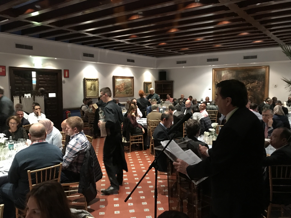 Jaime Hernani, durante la cena celebrada el martes por la noche en un restaurante zaragozano