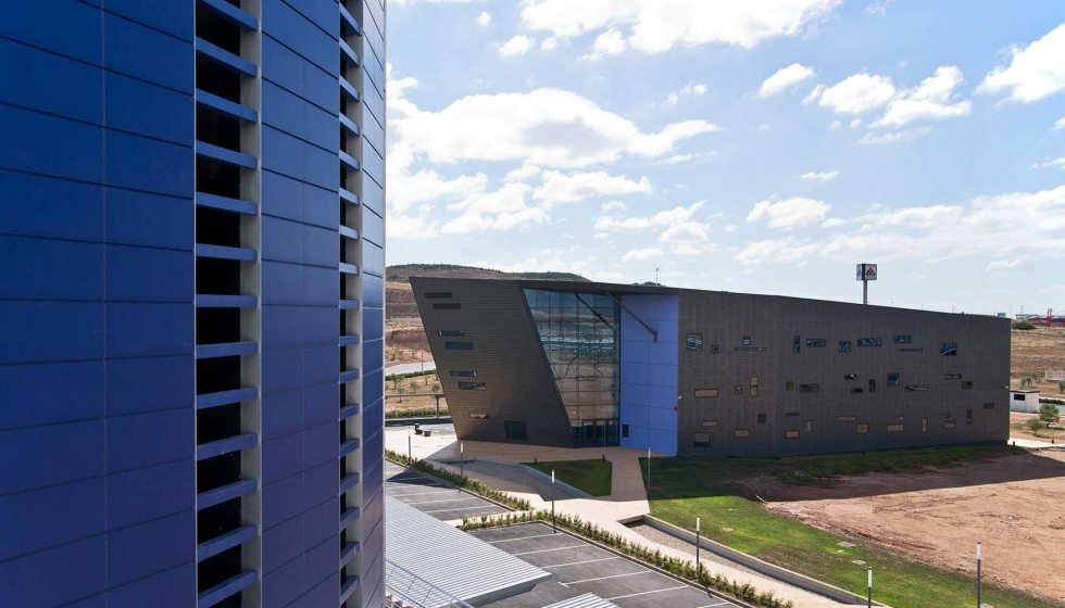 El Centro de Negocios est� consolidado como un punto de encuentro empresarial donde se puede realizar eventos y reuniones...