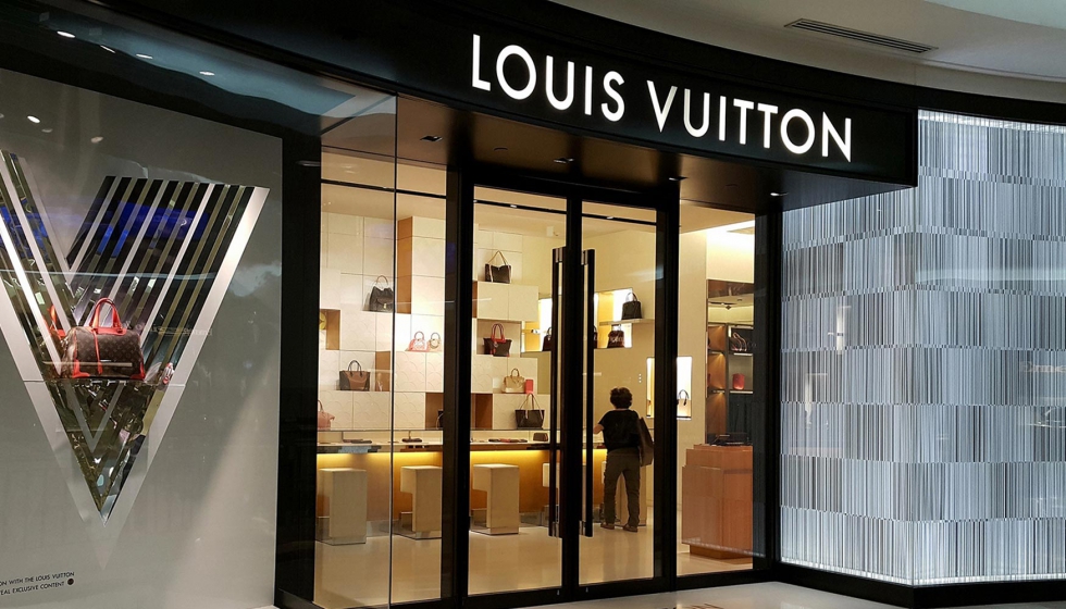 Louis Vuitton: de producto de lujo a marca de secretarias - Marketing  Directo