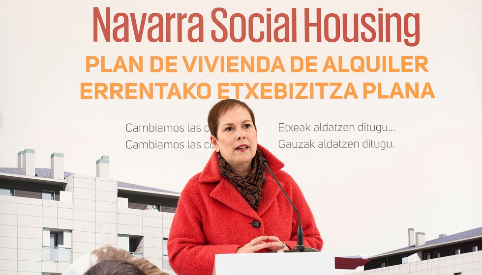 La presidenta de la Comunidad Foral de Navarra, Uxue Barkos, en el acto de inicio de las obras del programa Navarra Social Housing...