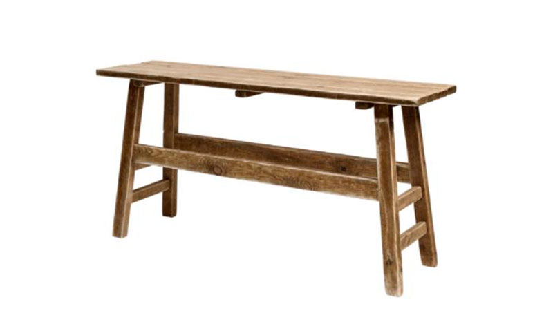 Mesa de madera de pino envejecida y lavada. Sandra Marcos