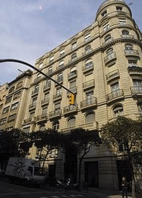 La finca regia de Muntaner 292-294 donde se ha trasladado Cameo Media