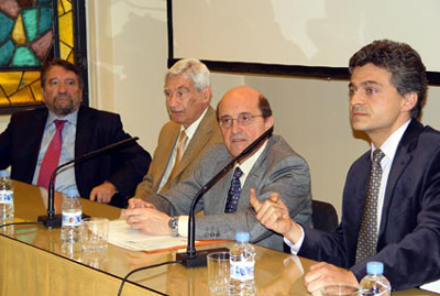 De izquierda a derecha Javier Hernando (ANFTA), Marco Antonio Gonzlez (AITIM), Toms Rubio (FEIM) y Javier Hervs (ANFP)...