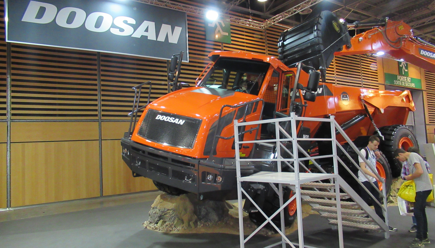 Doosan present en Intermat una nueva versin del ADT DA30 de 30 toneladas