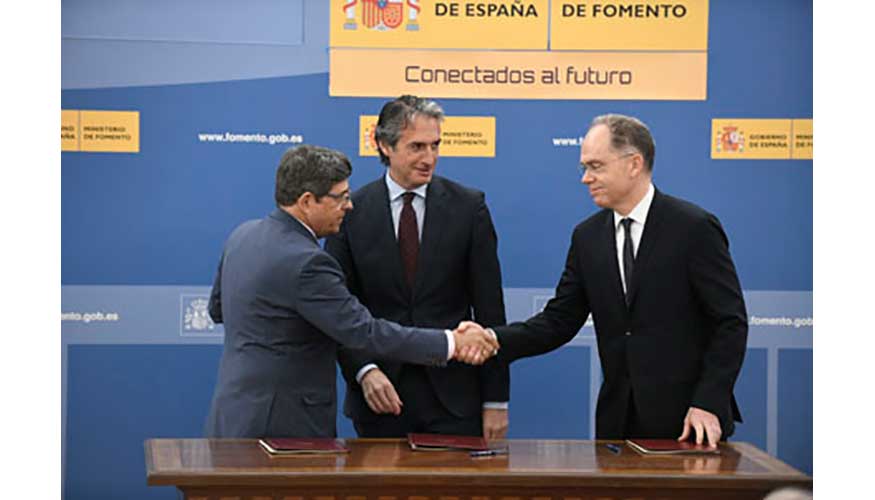 El presidente de Adif, Juan Bravo, y el presidente de The Railway Innovation Hub Spain, Juan Elzaga