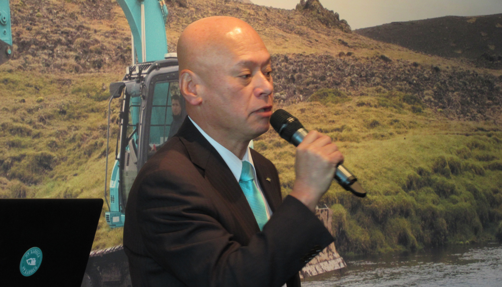 Kazuhide Naraki, presidente y CEO de Kobelco Construction Machinery Co., Ltd