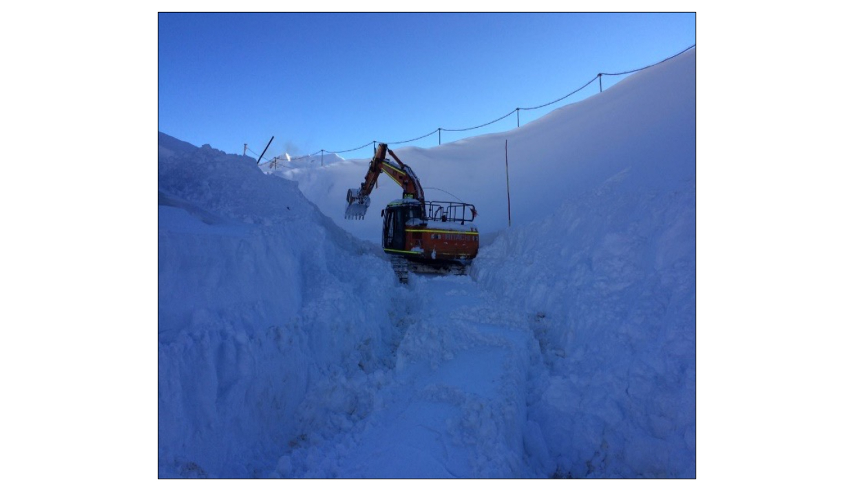 Limpieza de nieve camino acceso Chancador