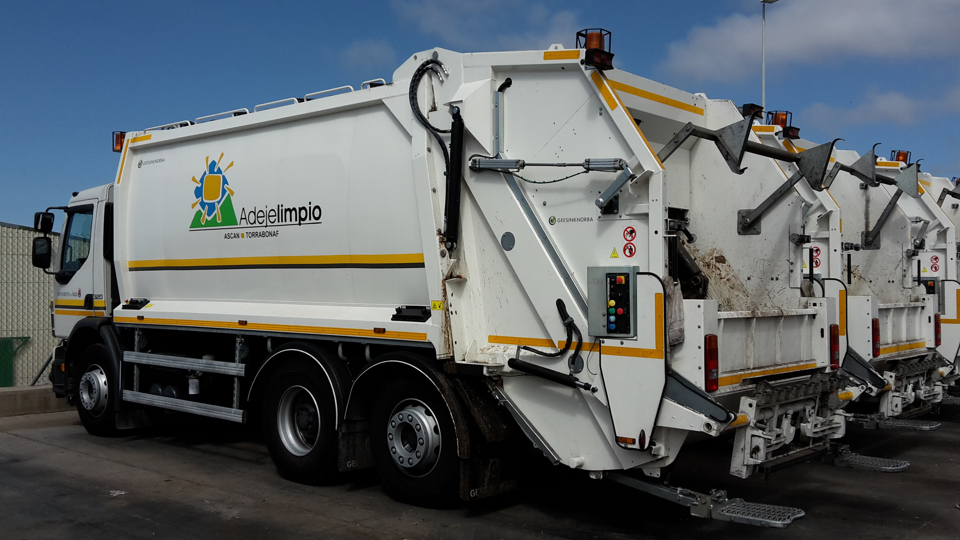 Adeje Limpio-Ascn recolecta 130 toneladas diarias de residuos...