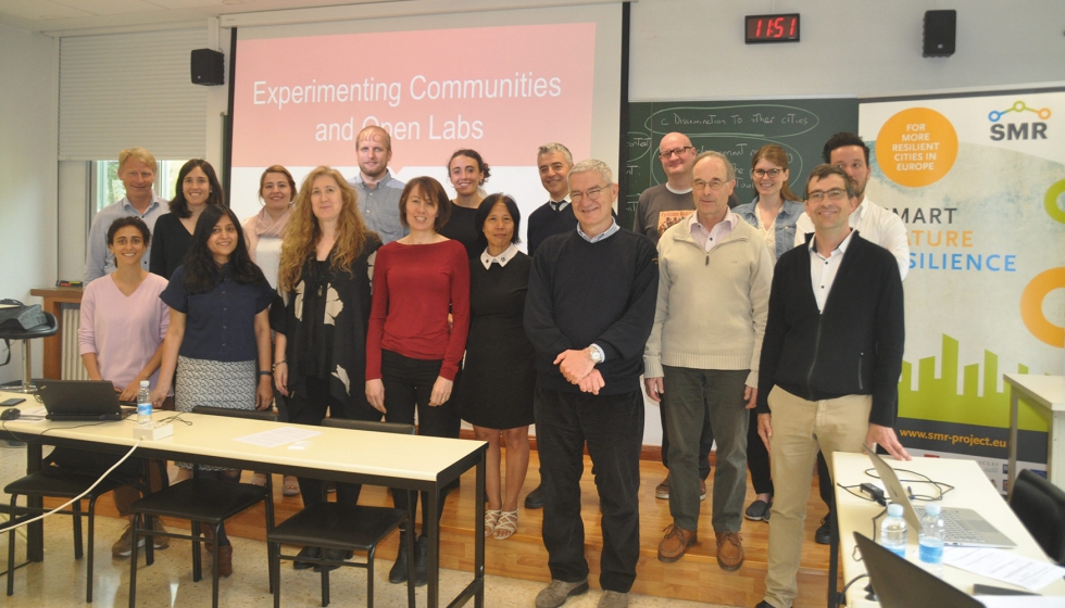 Foto de familia de los participantes en la reunin celebrada recientemente en la Escuela de Ingenieros de la Universidad de Navarra en San Sebastin...