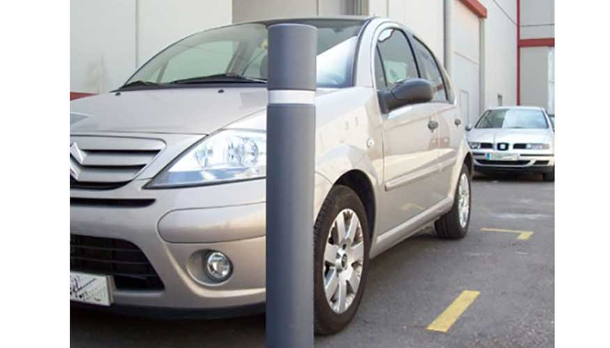 Las pilonas de plstico son otra opcin para lograr un correcto aprovechamiento del espacio disponible para estacionar vehculos...