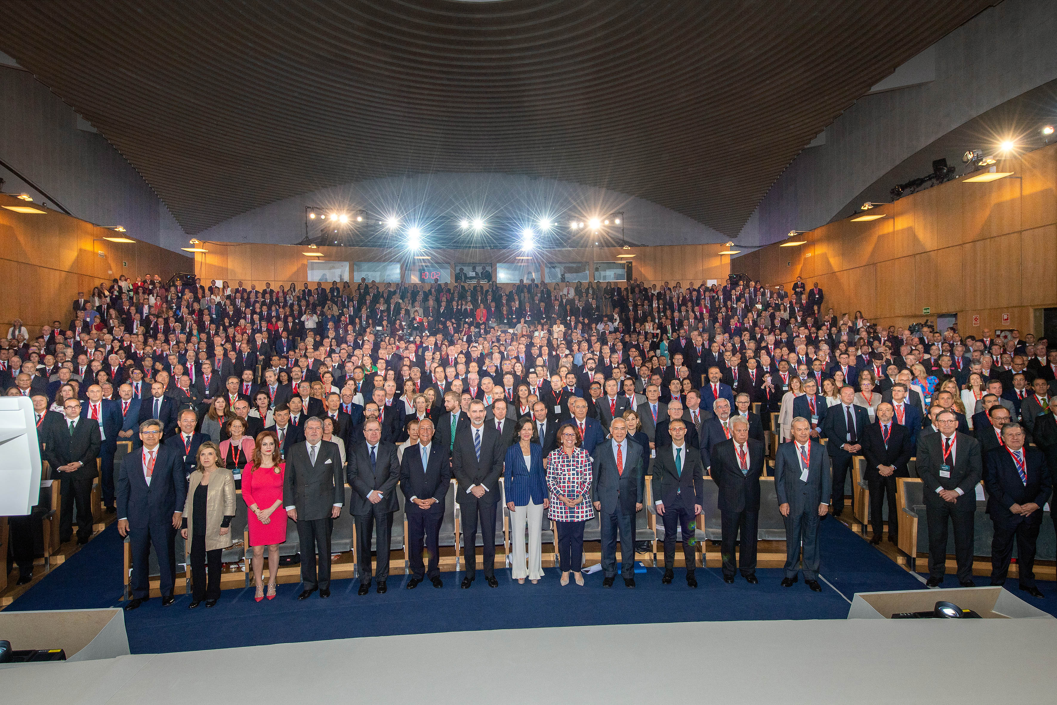 Foto de grupo tomada en el Auditorio del Palacio de Congresos de Salamanca