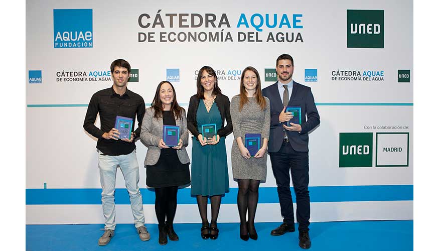 Los responsables de trabajos premiados por la Ctedra AQUAE de Economa del Agua