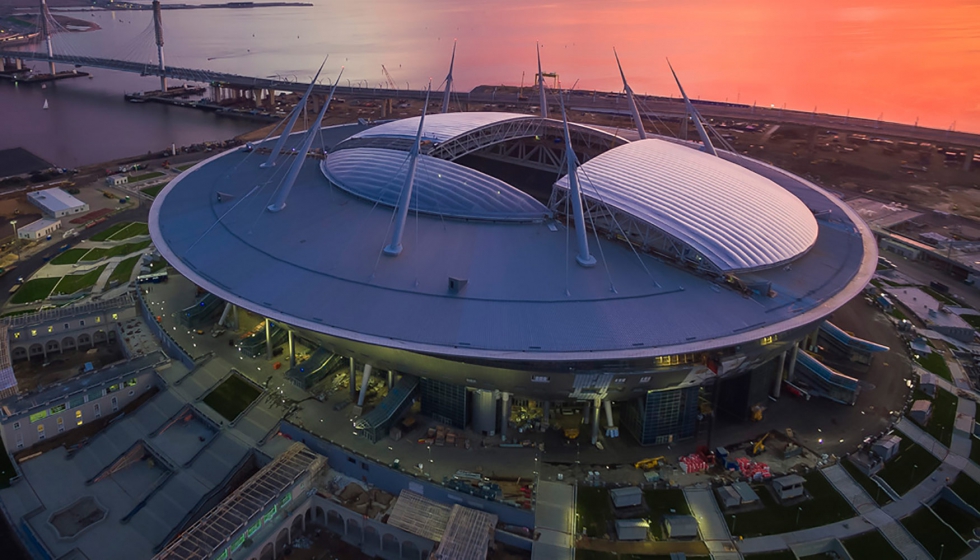 Estadio Zenit Arena de San Petersburbo, con cubierta de ETFE desarrollada por Iaso