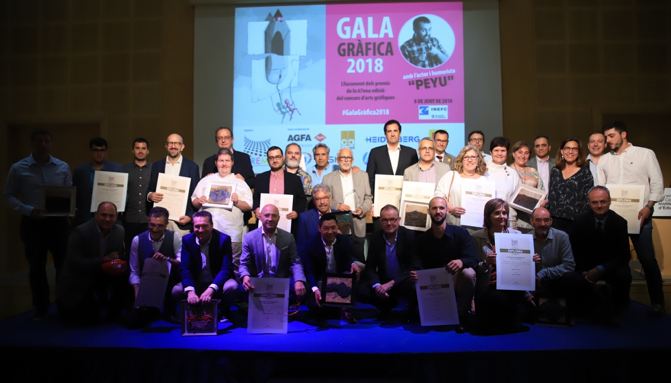 Foto de todos los premiados al final del acto. Foto: Ldia Redondo