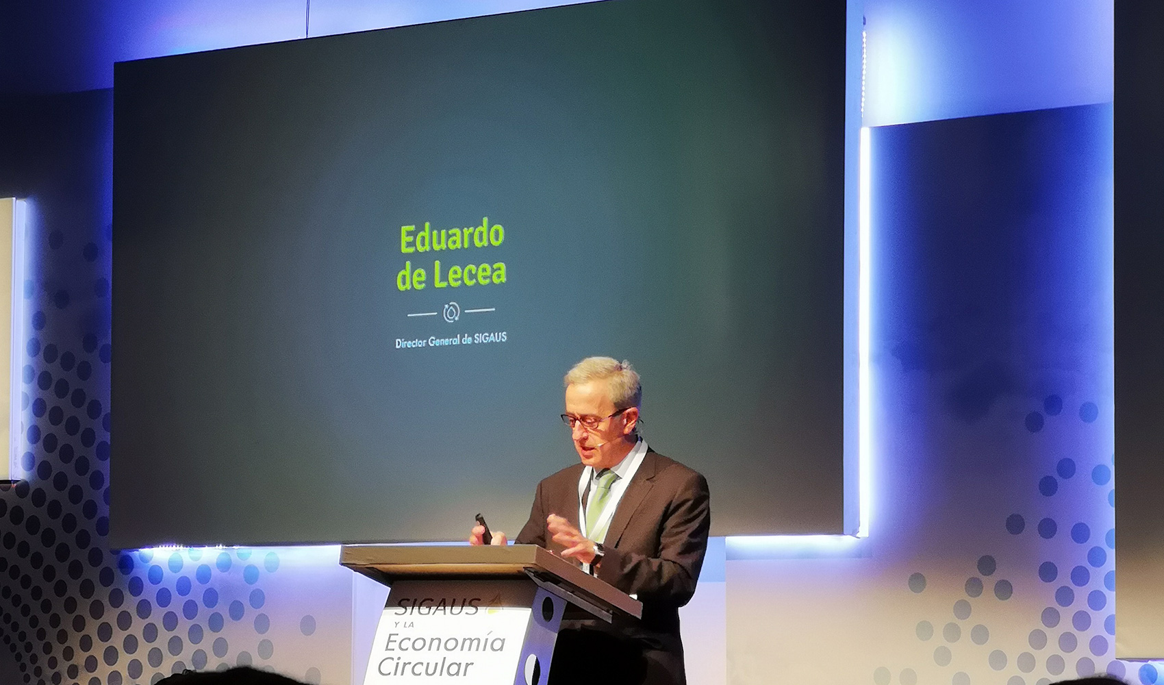 La ponencia central del evento corri a cargo de Eduardo de Lecea, director general de Sigaus...