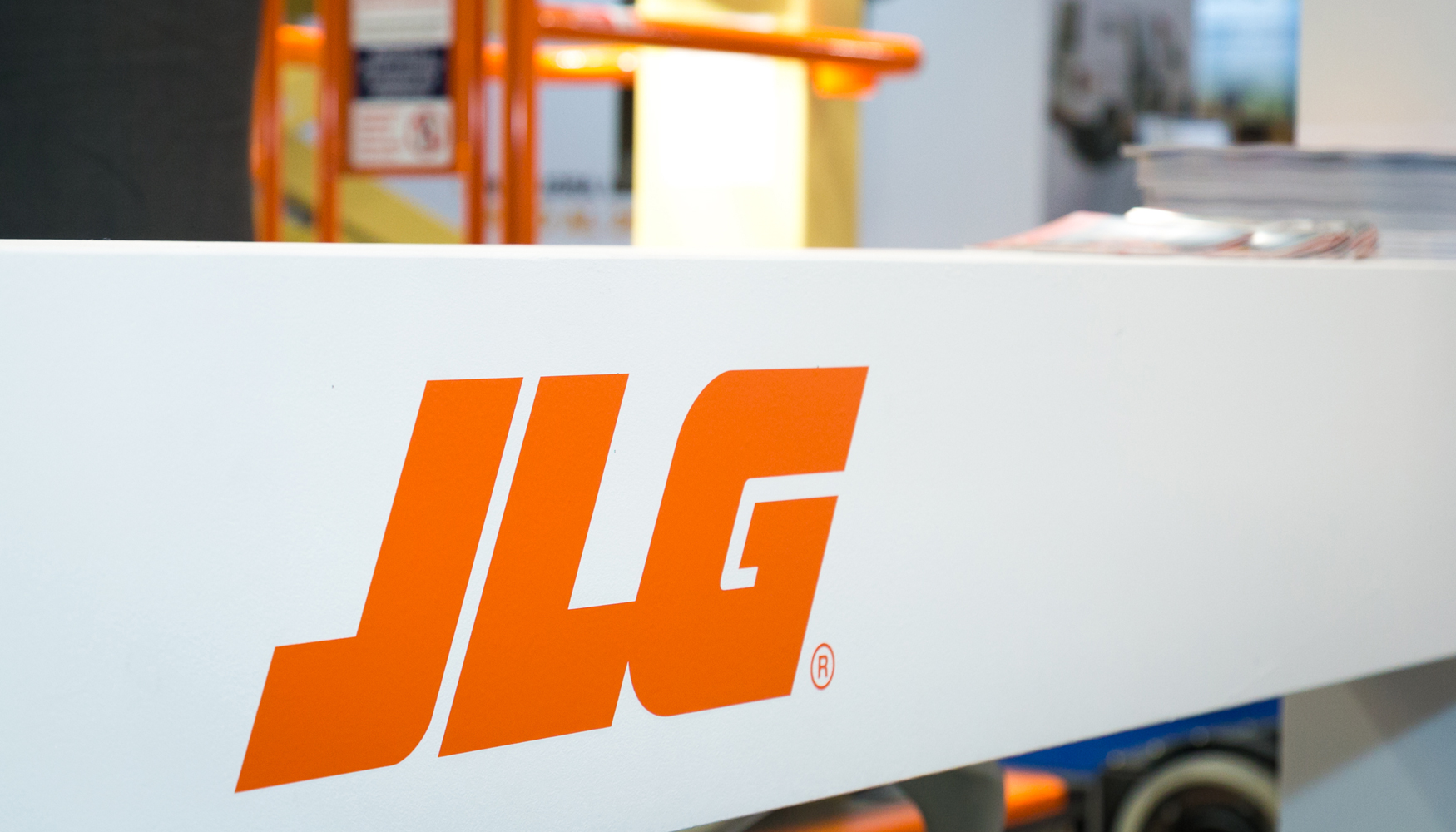 Con los Acuerdos de servicios, JLG se propone ofrecer una serie de servicios que comprenden repuestos, reparaciones e inspecciones reglamentarias...