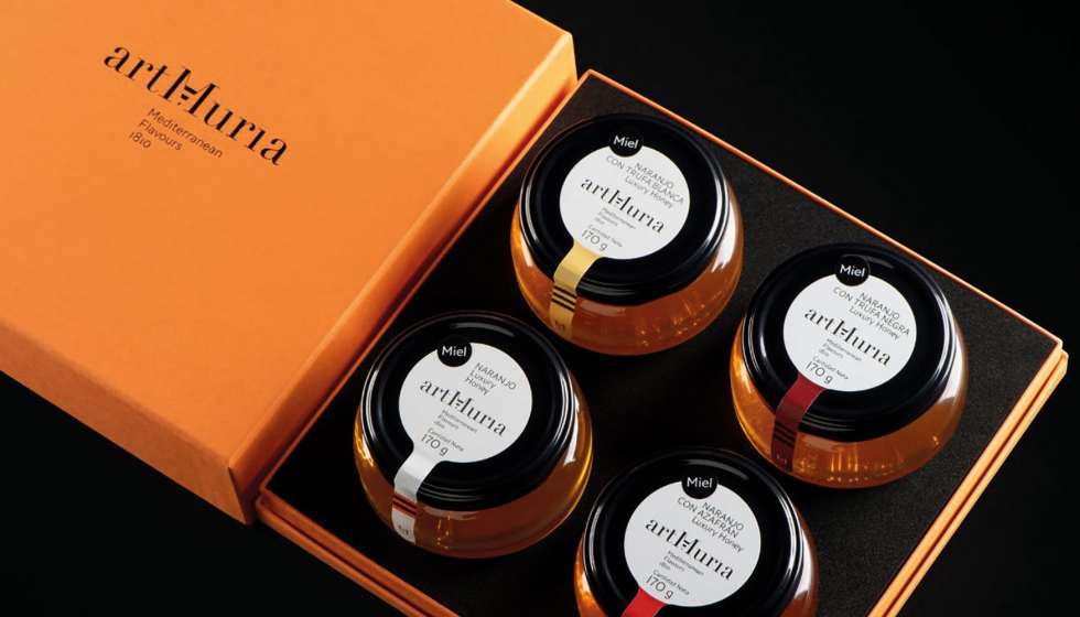 El nuevo packaging, de color naranja, se ha creado en especial para la coleccin de miel de Naranjo artMuria Luxury Innova...