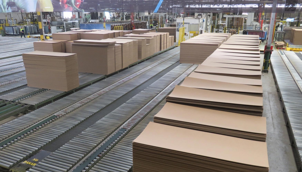 En la planta de Sant Vicent del Raspeig se producen 800.000 cajas diarias y 160 millones de cajas anuales