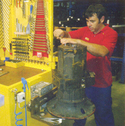 En su stand, Aliauto cuenta con un taller para la reparacin de bombas y motores hidrulicos