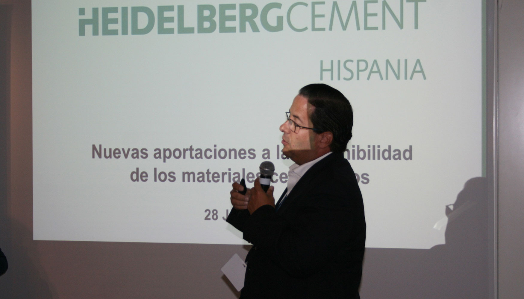Jos Antonio Hurtado, director de Innovacin, Asistencia Tcnica y Prescripcin de HeidelbergCement Hispania, durante su ponencia...