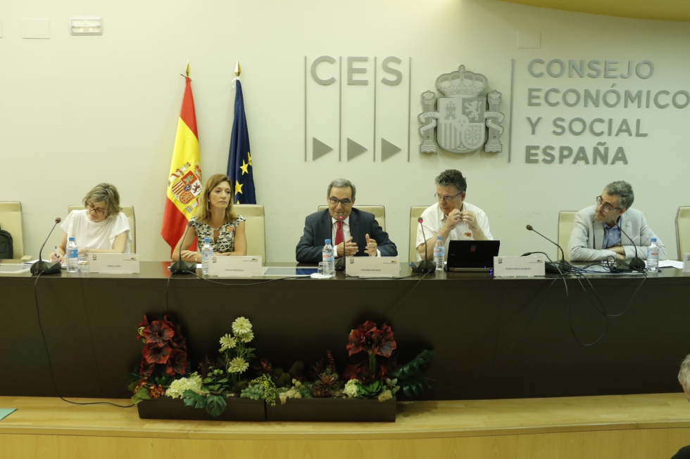 Teresa Lpez (Fademur), Silvia Capdevila (MAPA), Eduardo Moyano (IESA-CSIC), Toms Garca Azcrate (IEGD-CSIC) y Javier Alejandre (UPA)...
