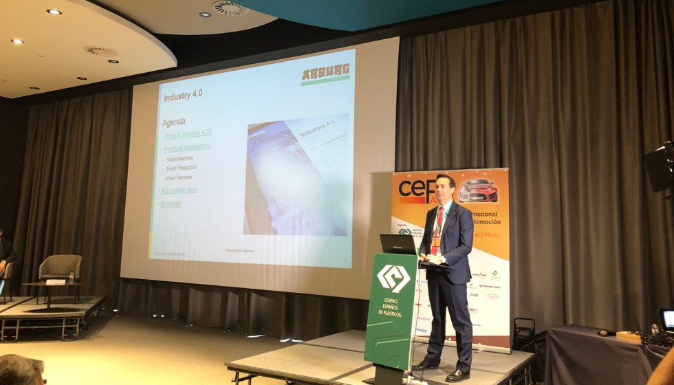 Martin Cayre, gerente de Arburg Espaa, explic a los asistentes las ventajas de la Industria 4.0 aplicada a los procesos de fabricacin...