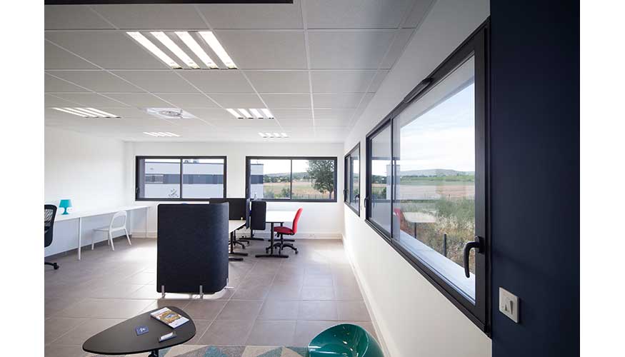 Imagen interior de las oficinas de Correos de Francia donde se han instalado las soluciones Kalory Speci'al K