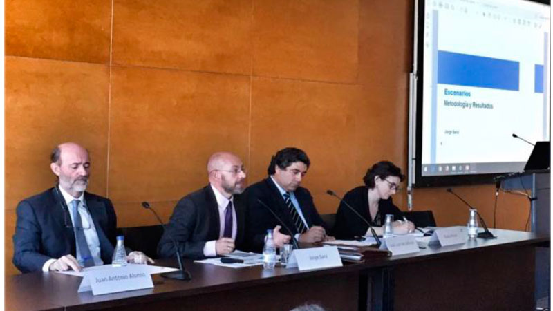 Juan Antonio Alonso, Jorge Sanz, Jos Juan Saboya y Blanca Perea en la mesa redonda sobre la Ley de Transicin Energtica y Cambio Climtico...