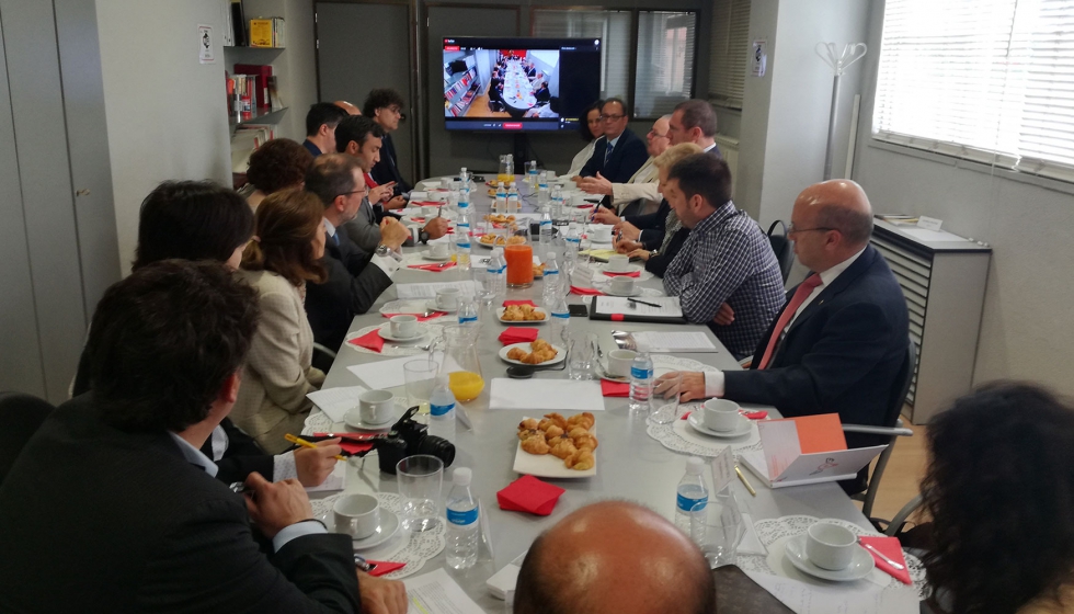 Asistentes al desayuno informativo organizado por Tecnifuego Aespi en Madrid