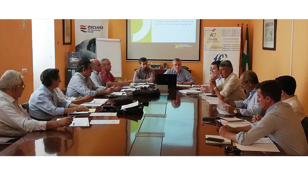 Reunin peridica del Consejo Sectorial de Aceite de Oliva de Cooperativas Agro-alimentarias de Andaluca