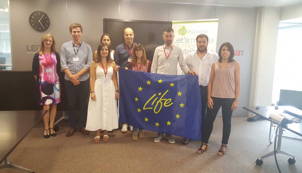 Representantes del consorcio del proyecto Midwor-Life junto con los representantes de la Comisin Europa durante su visita al proyecto...