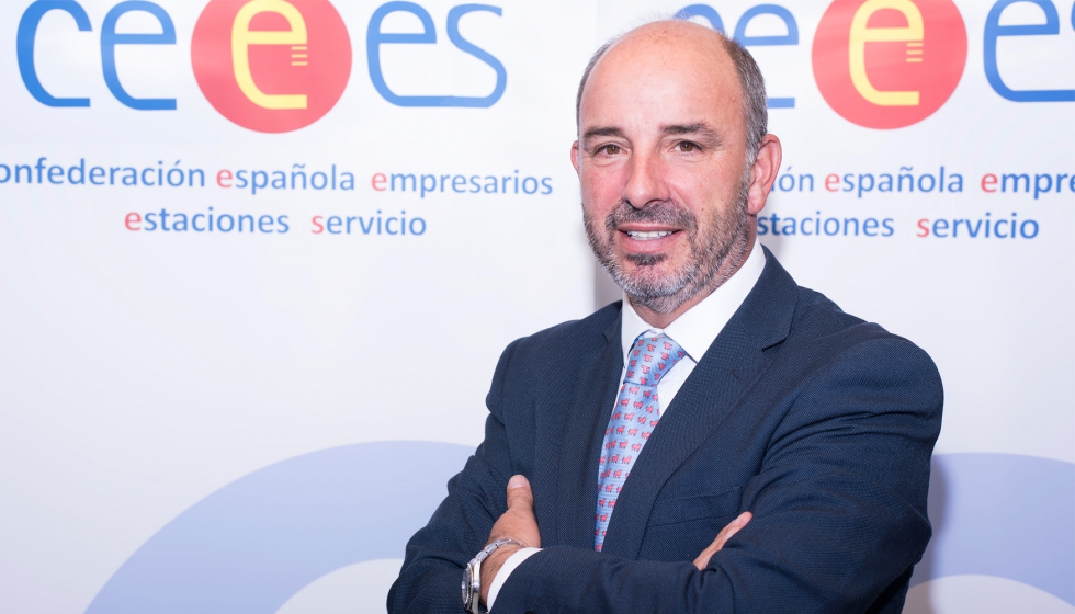 El presidente de la CEEES, Jorge de Benito, reitera que las gasolineras desatendidas no tienen cabida en el sector...