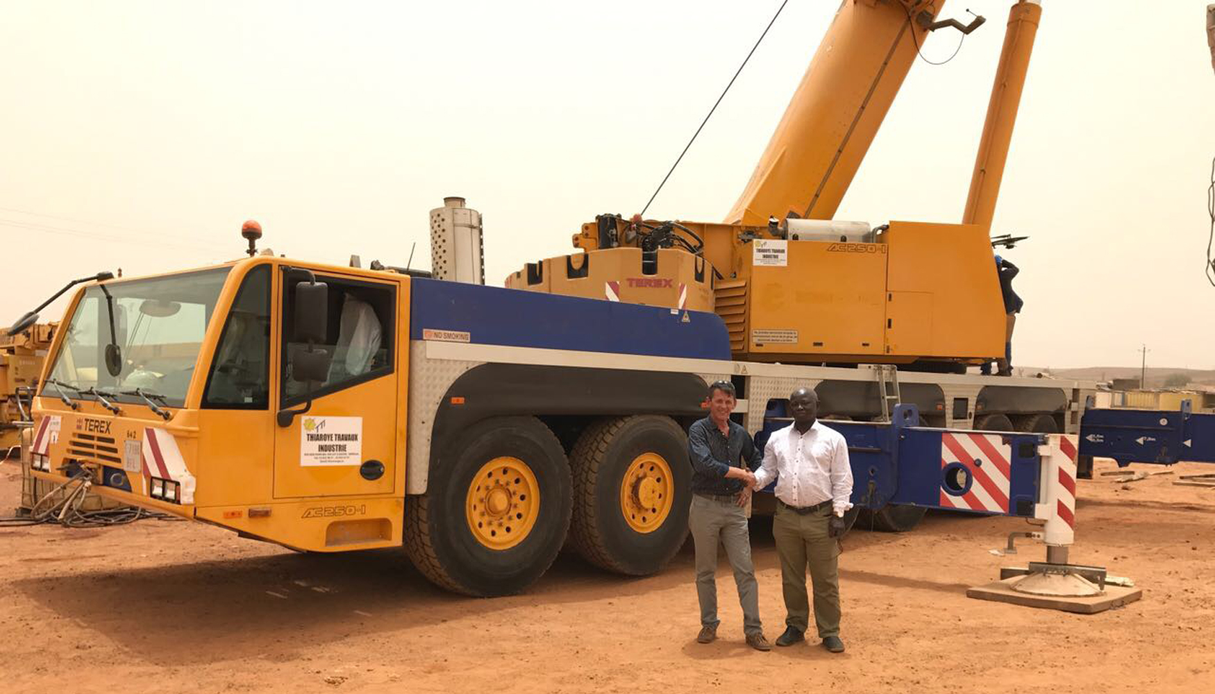 2017 - Venta con servicio integral de una Demag AC250 a TTI en Senegal
