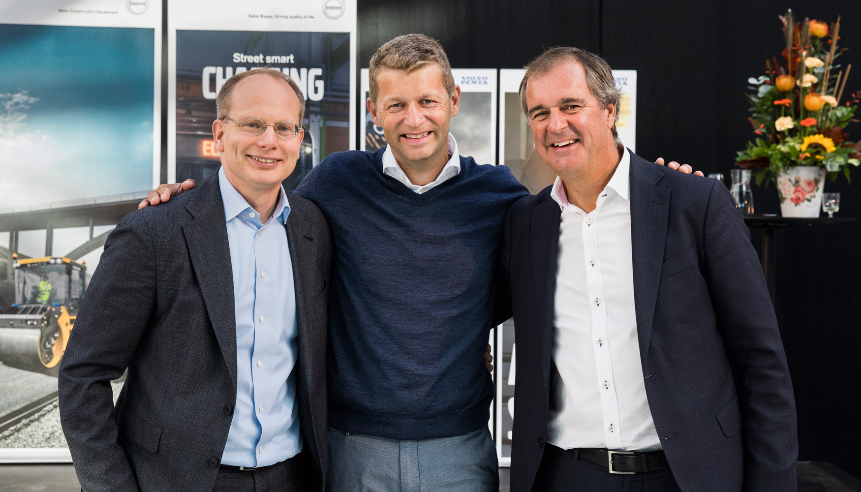 Hkan Agnevall, presidente de Volvo Buses, Melker Jernberg, presidente de Volvo CE, y Bjrn Ingemanson, presidente de Volvo Penta...