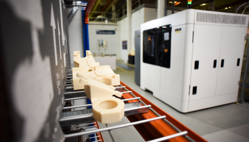 Herramientas impresas en 3D producida por la impresora 3D F900 de la serie Production de Stratasys