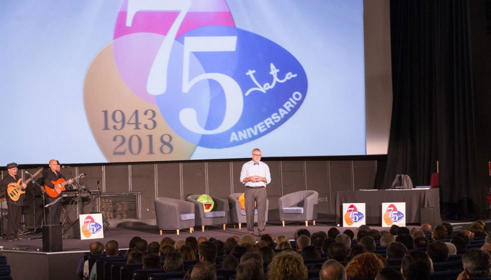 Momento de la gala de celebracin de los 75 aos de Jata